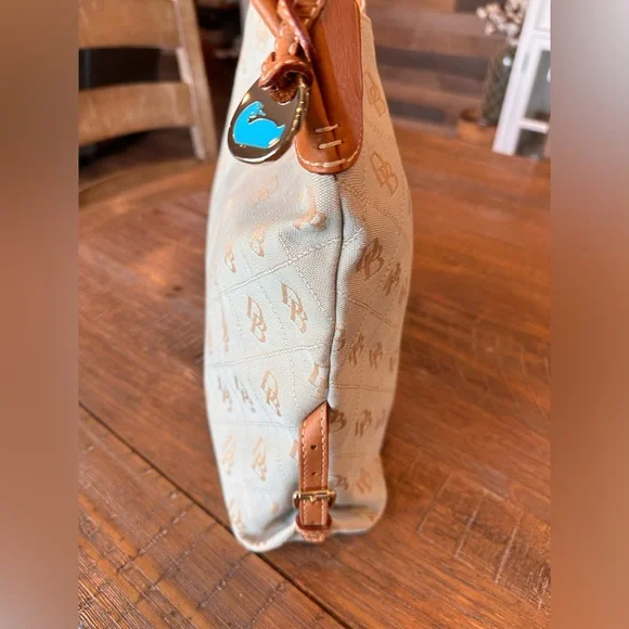 DOONEY & BOURKE Shoudler Bag - Picture 9 of 15